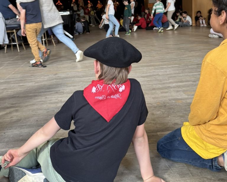 Era Jornadà occitana deths mainats deras escòlas deras valeas de Banhères.